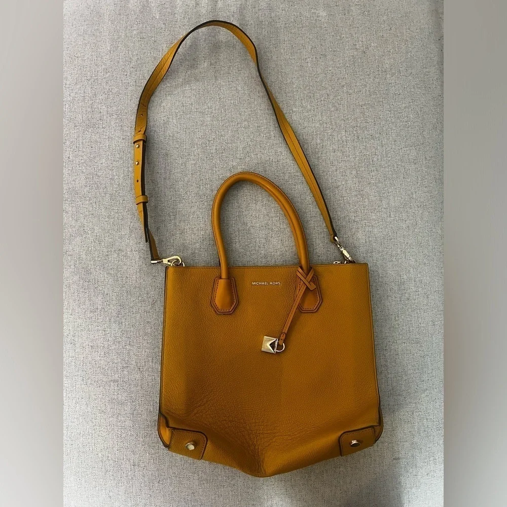 MICHAEL KORS Mercer Medium Satchel – Marigold Yellow Leather - Picture 2 of 13